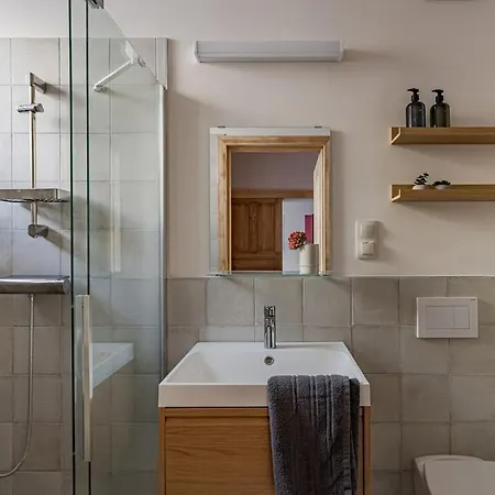 Apartment Breuer *